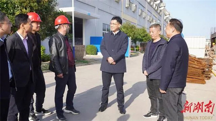 一個“龍頭”昂起 一群企業奮起--澧縣服裝輔料產業集群觀察